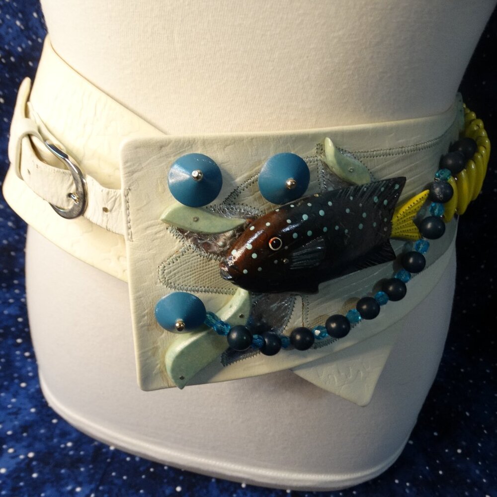 Vintage Salena's Collection 80's Statement White Belt 27"- 31" Beads Fish Design